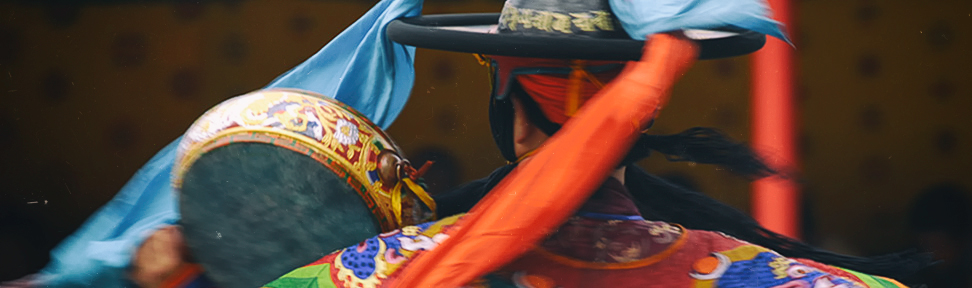 Drametse Black hat dancer