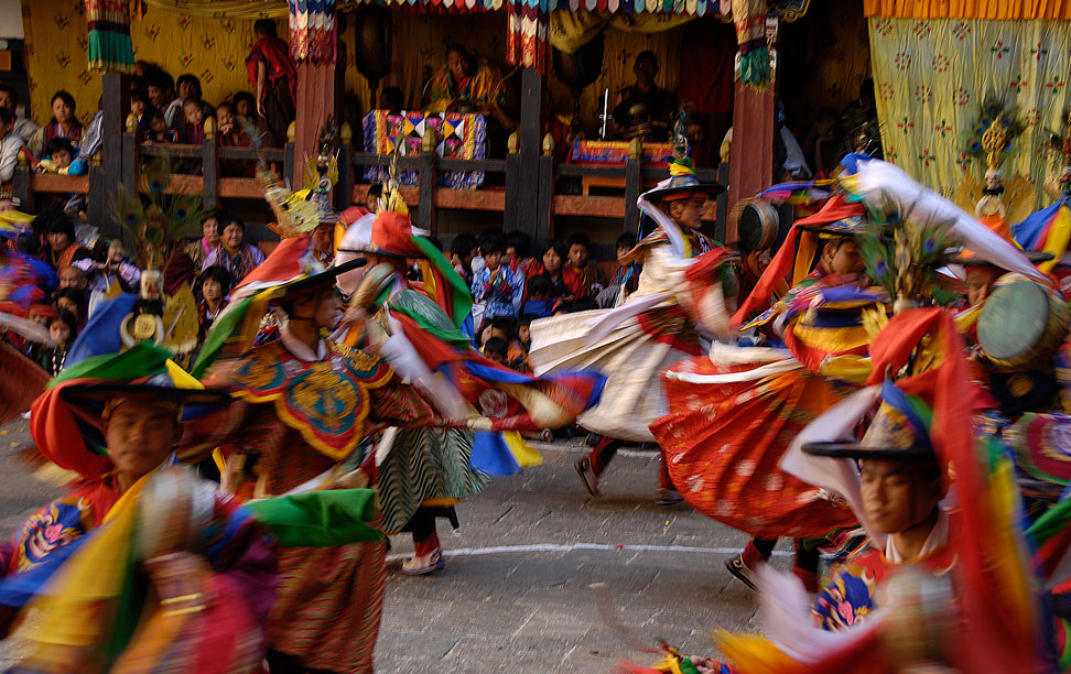 Black hat dance
